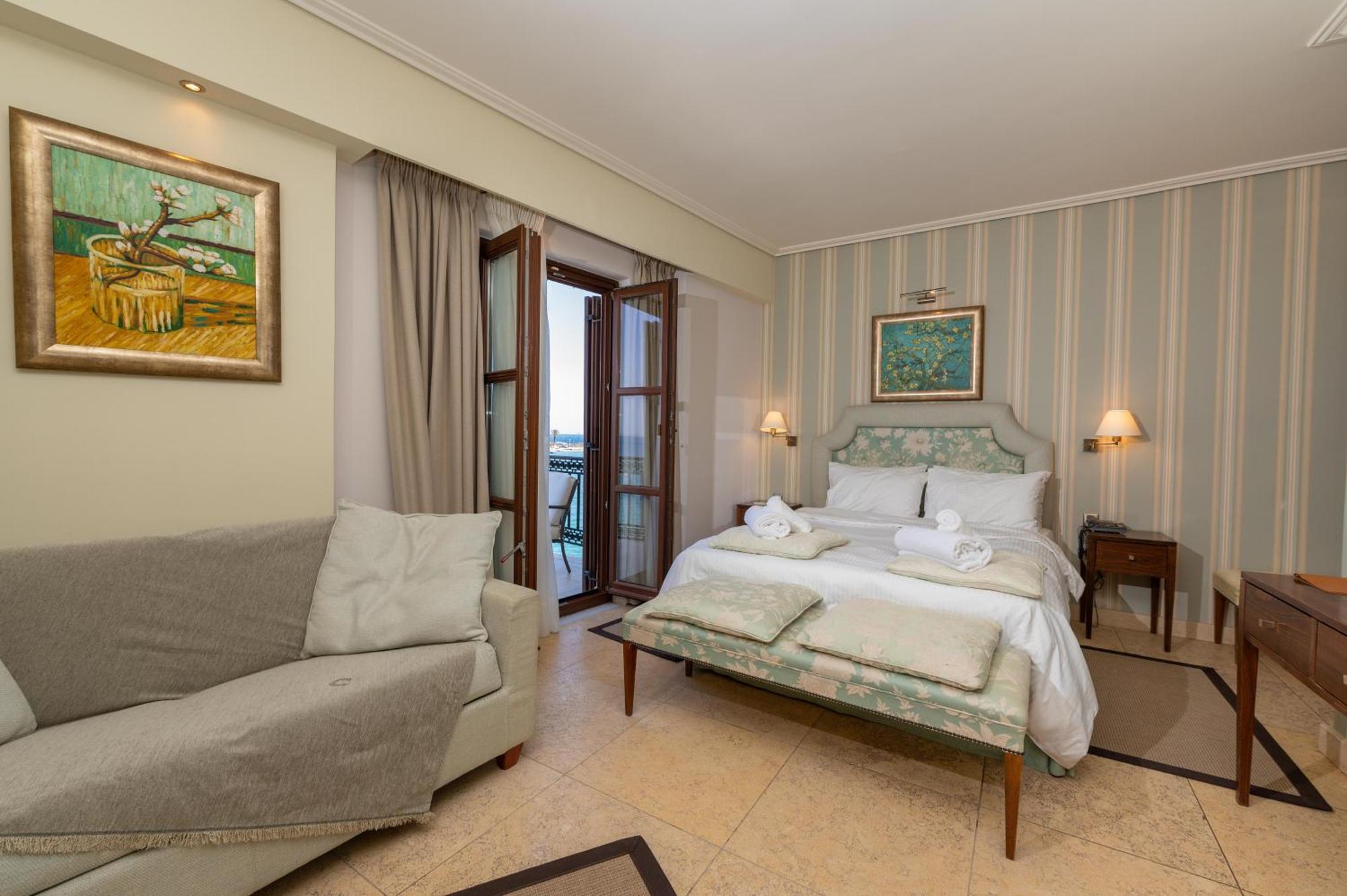 La Boheme Hotel Гитион Экстерьер фото
