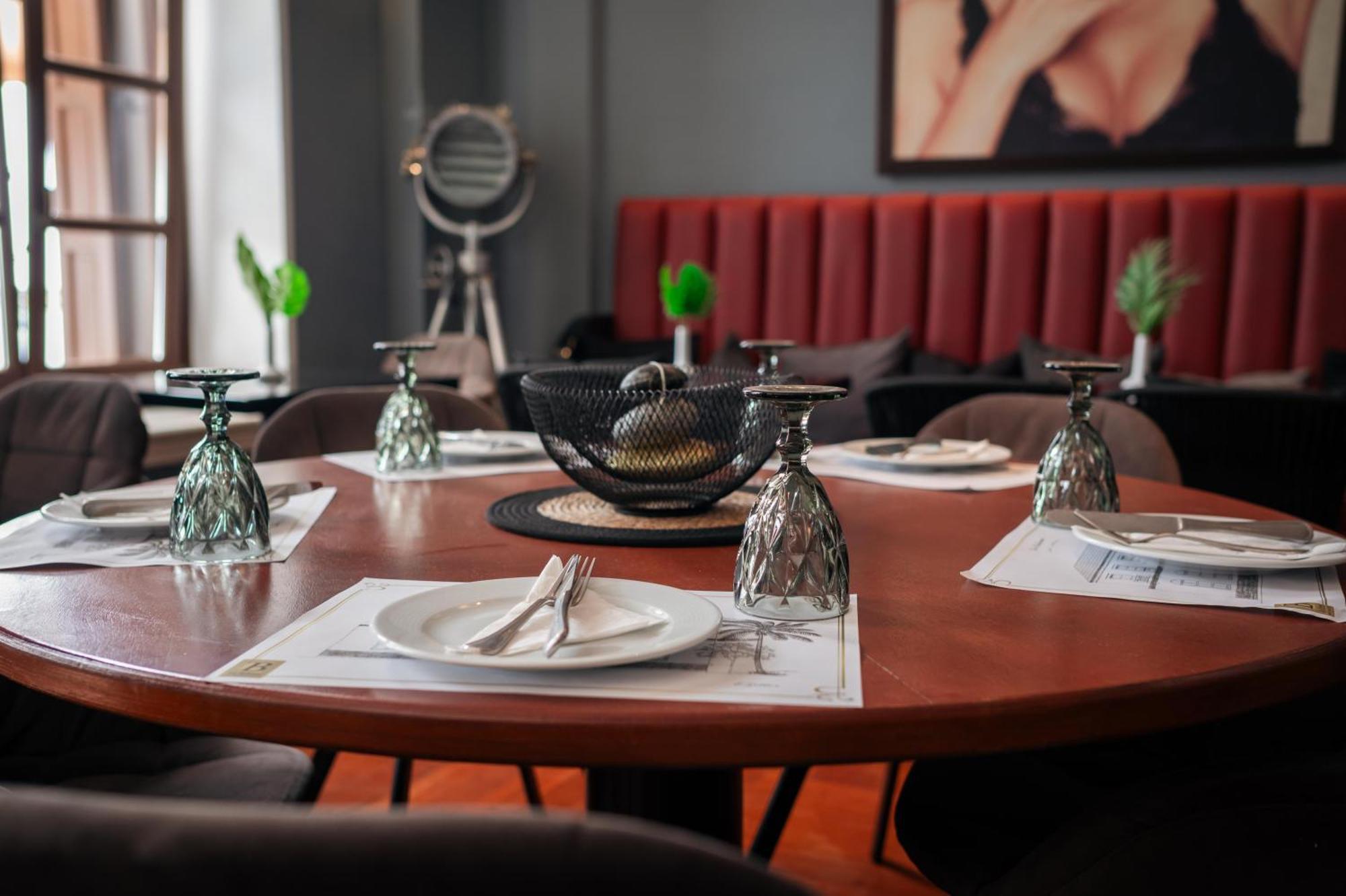 La Boheme Hotel Гитион Экстерьер фото