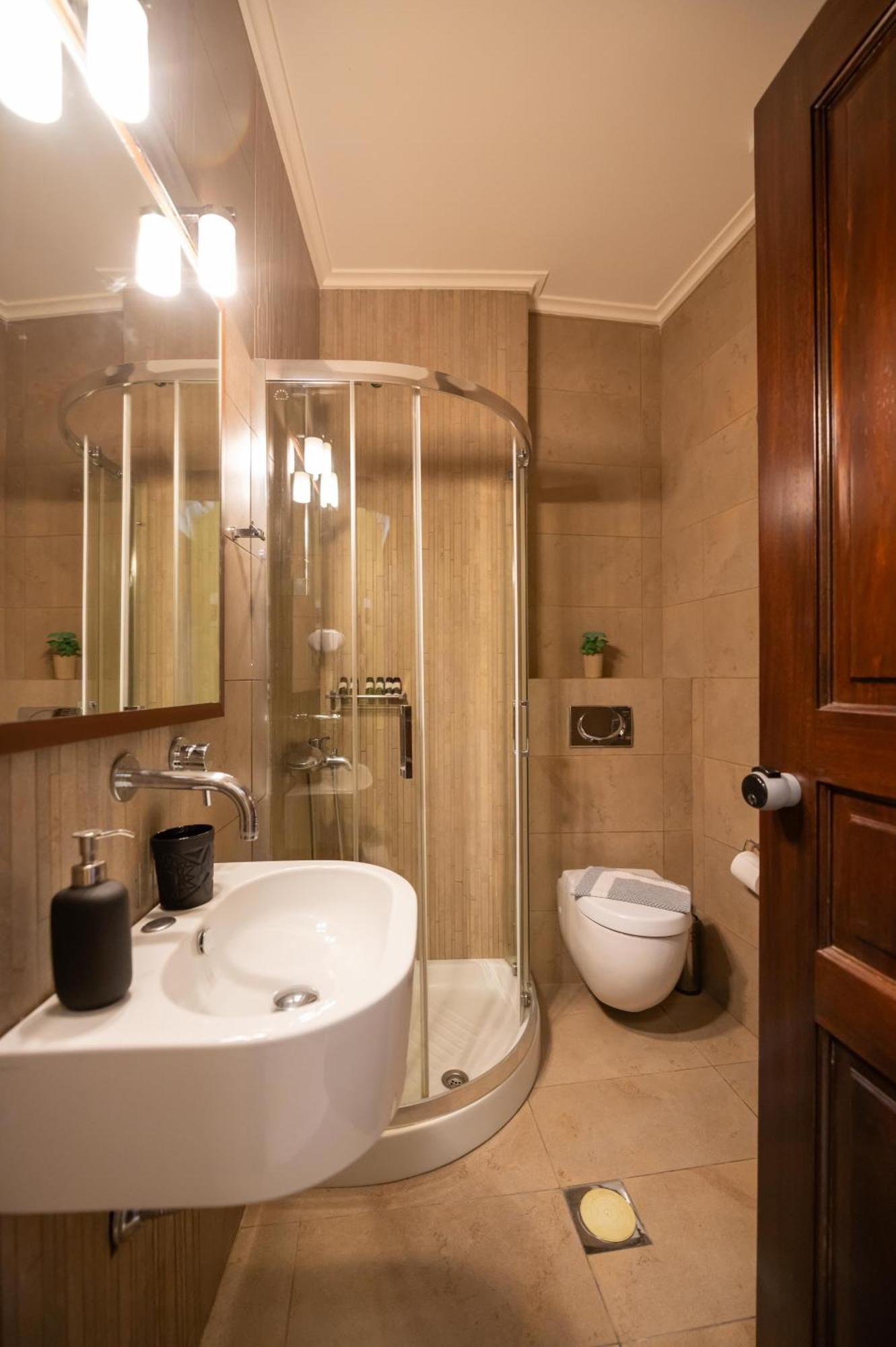 La Boheme Hotel Гитион Экстерьер фото